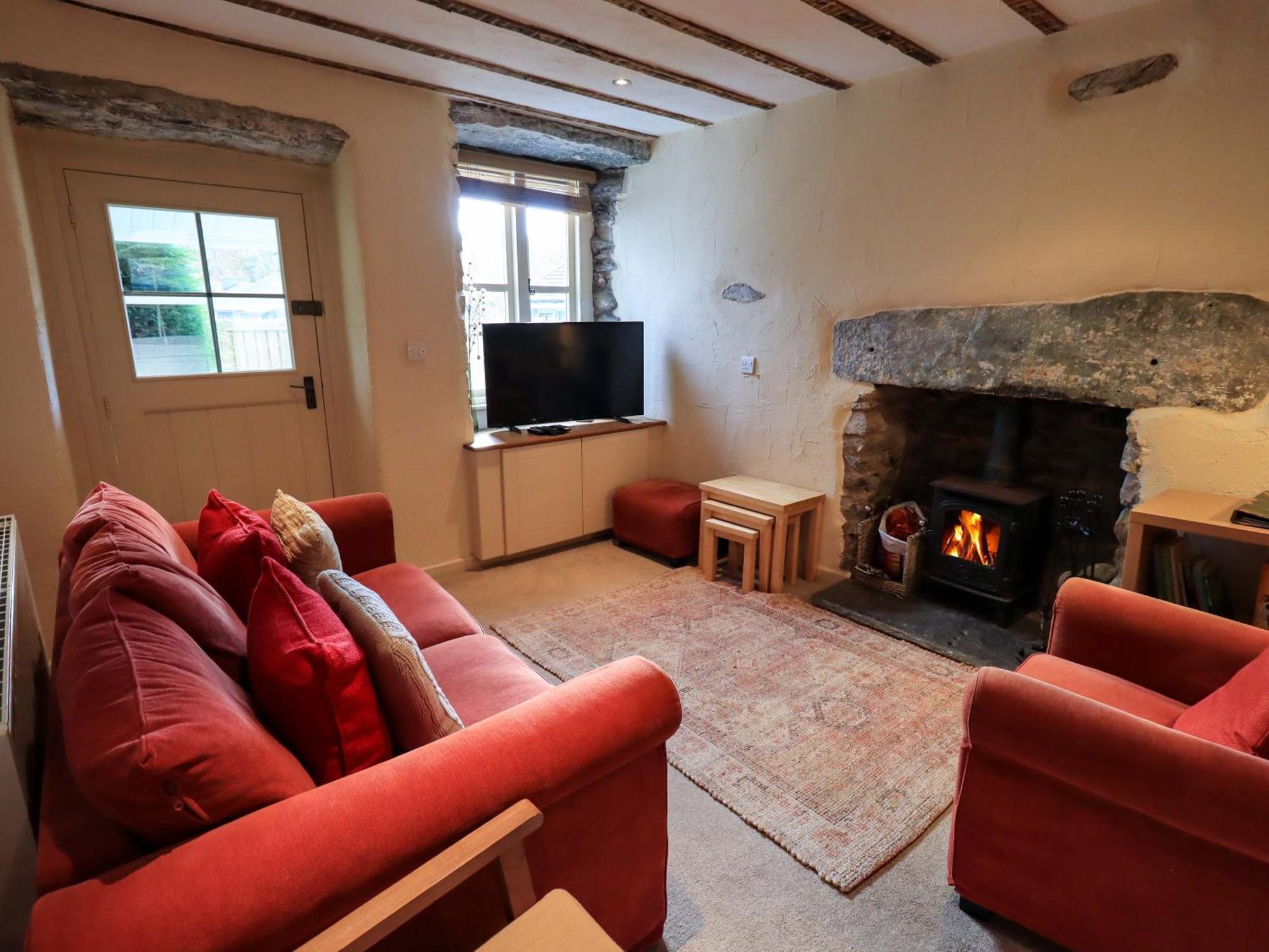 Penny Red Cottage Ембълсайд Екстериор снимка