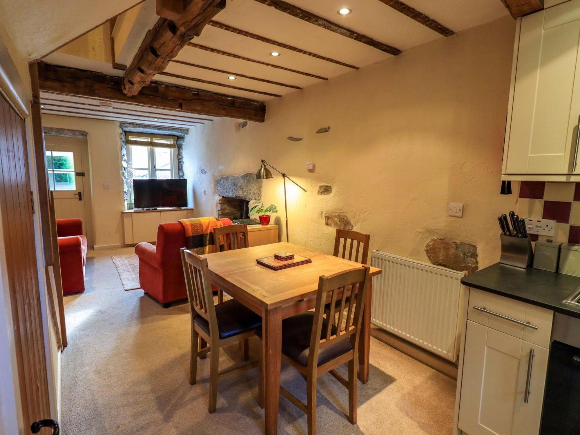 Penny Red Cottage Ембълсайд Екстериор снимка