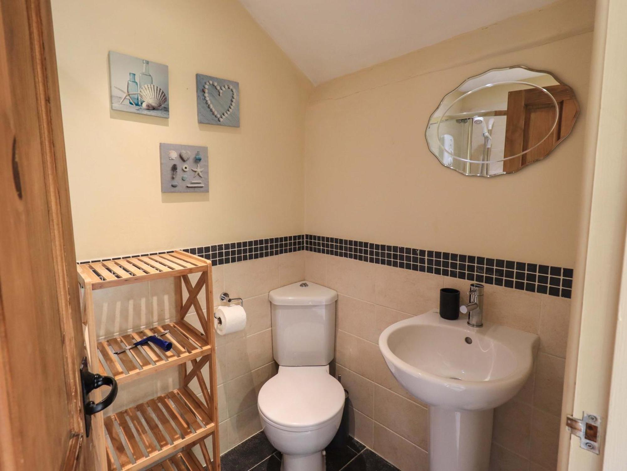 Penny Red Cottage Ембълсайд Екстериор снимка